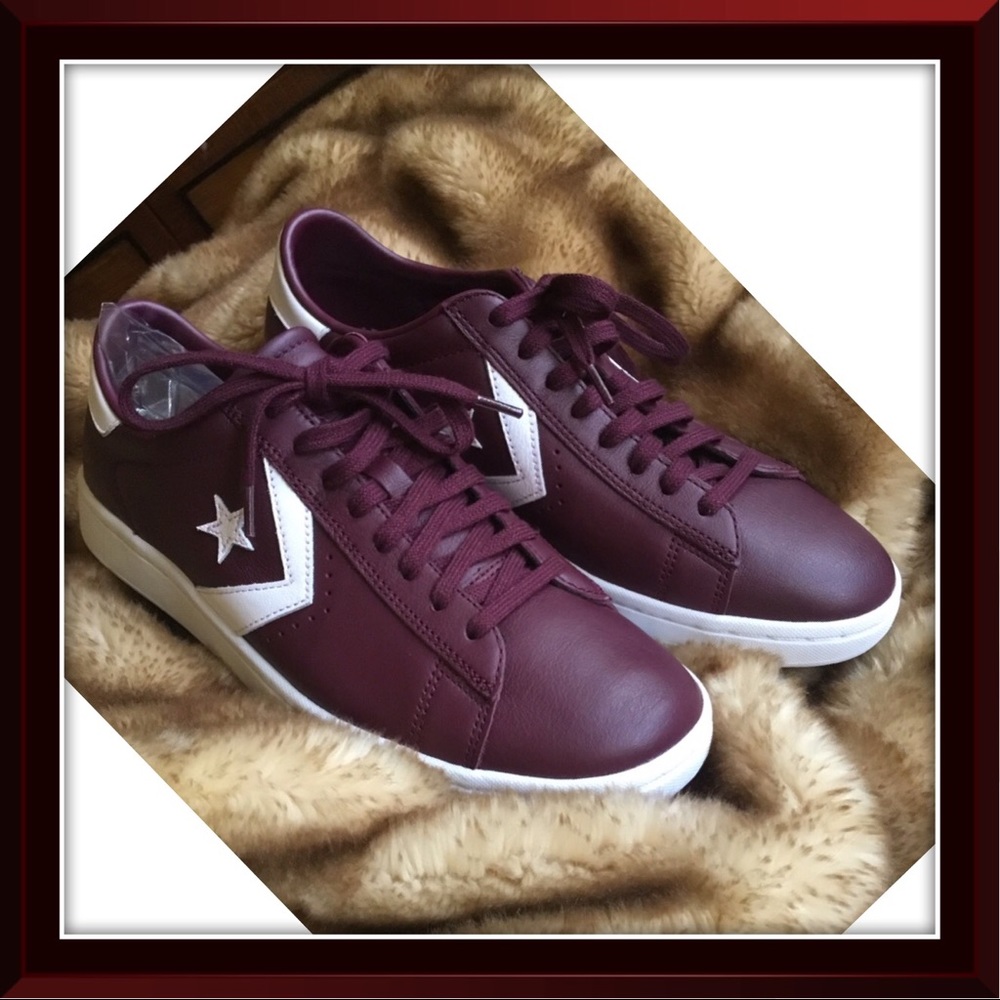 CONVERSE OXBLOOD LEATHER ALL-STAR SNEAKERS - MENS Sz 8.5 WOMEN’s Sz 10😻😻